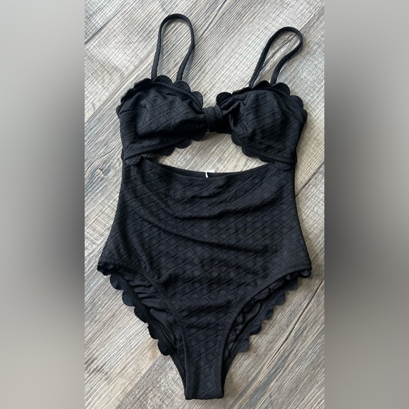 Cupshe Textured Black Swimwear Size Large - Picture 1 of 3
